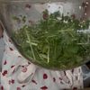 【包丁いらず】豆苗とささみのわさびマヨ和えの下準備
