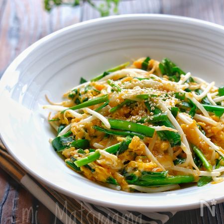 らくレピ もやしとチーズ入りニラ玉 By 松山絵美 レシピサイト Nadia ナディア プロの料理家のおいしいレシピ