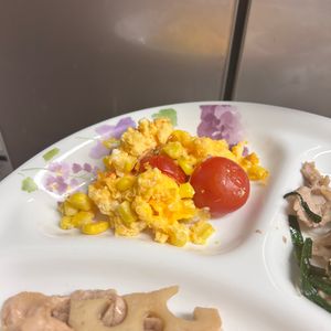 ケの作ってみた!投稿(【ミニトマコーンのふわたま炒め】5分でパパッと！簡単おいしい)