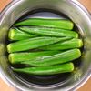 夏の涼しい副菜🎐オクラとみょうがのポン酢おかか和え😋🥗の工程1