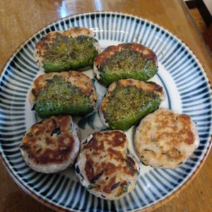 907307の作ってみた!投稿(完成まで10分!豆腐とひじきの和風バーグ)