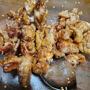 ウー子の作ってみた!投稿(【包丁不要!カリカリ豚こまの甘酢ごま和え】子供爆食♡︎)