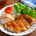 とろ〜り♪新玉ねぎのチキンジンジャーステーキ