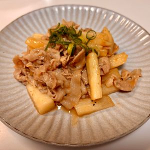 白ポメちゃんの作ってみた!投稿(【豚肉と長芋のバタポン柚子胡椒炒め】ピリッとあと引く美味しさ)