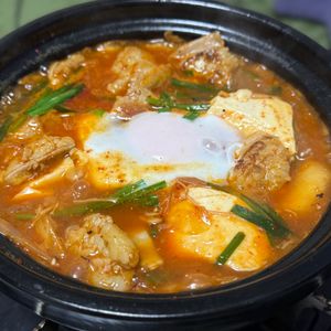 みーこの作ってみた!投稿(行列の韓国料理店の🍚10倍おいしいスンドゥブチゲ🤩)