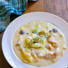 片栗粉で簡単♪鶏肉ときゃべつとしめじのクリームシチュー