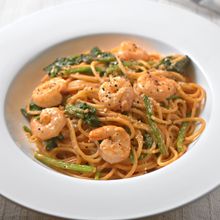 海老とほうれん草のトマトクリームパスタ♪