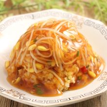 レンジで簡単！ピリ辛もやし餡かけチャーハン