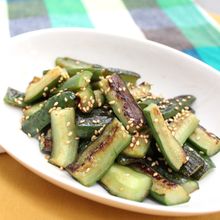 【冷凍きゅうり】冷凍丸ごとキュウリの簡単炒め物