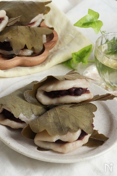 昔ながらの製法でシンプルに。時間がたってもモチモチ！柏餅。