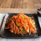 身体が軽くなる　人参とセロリのマリネ