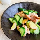 鶏もも肉ときゅうりのしょうが炒め