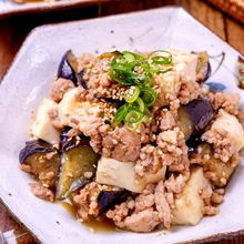 【麻婆風なすそぼろ炒め】汁なし麻婆風！！かさましおかず♡