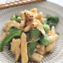 おつまみにたまらない！鶏むね肉とししとうの甘辛炒め