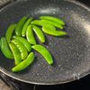 【豚肉とスナップエンドウのにんにくペッパー炒め】簡単おかず♪の工程1