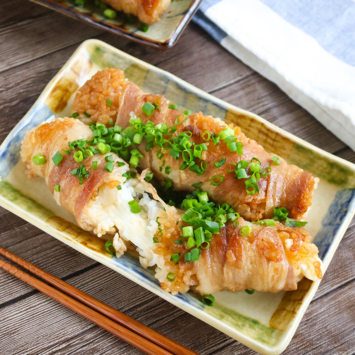 ミルクのきもち シマエナガパン、たべっ子どうぶつ、おしるこ、肉巻きおにぎり kodomo_bento.recipe ←他の投稿はこちらから シマエナガ