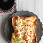 トマトのジューシーさがたまらない！トマチートースト