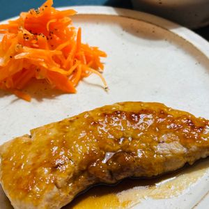 あなぼんごはんの作ってみた!投稿(【豚ロース厚切りの甘酢トンテキ】10分でご馳走1品)