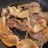 材料2つで手軽にガッツリ【うま塩豚丼】の工程2
