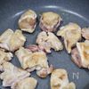 『鶏肉となすと小松菜のオイスターソース炒め』ワンパン10分！の工程3