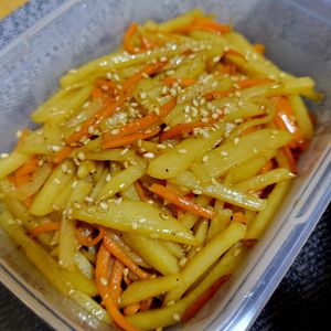 ヴェルの作ってみた!投稿(作り置きや副菜に♪『じゃがいもと人参のきんぴら』)