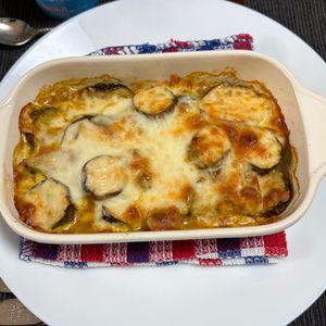 ゆっこの作ってみた!投稿(なすトロ〜リ・簡単♡さば味噌煮缶となすのカレーマヨチー焼き)
