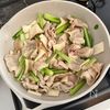 【豚バラと小松菜のオイスター炒め】ご飯がすすむ!の工程2