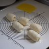 巻くだけ簡単！チーズドッグベーグルの工程3