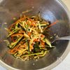 生ハムとシャキシャキ野菜のそばサラダの工程4