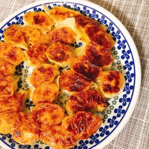 煌蓮mamの作ってみた!投稿(ミシュランの味!肉汁洪水焼き餃子の決定版)