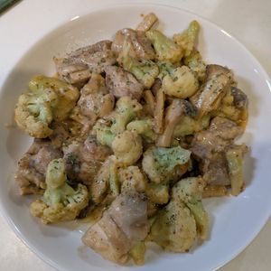 海の作ってみた!投稿(鶏もも肉とカリフラワーのマスタードマヨソテー)