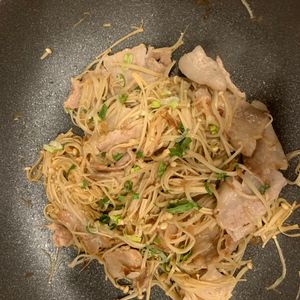 じんじゃーの作ってみた!投稿(【豚バラえのきのおかかバター】食感が最高！ご飯もお酒も進む◎)