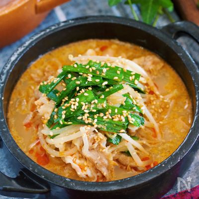 豚バラもやしの担々風♡ごま味噌スープ煮【#包丁いらず】