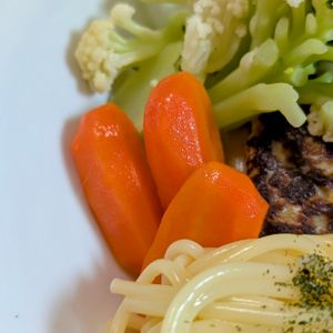 まゆのの作ってみた!投稿(レンジで簡単あま〜くてツヤツヤみんな大好き♡にんじんグラッセ)