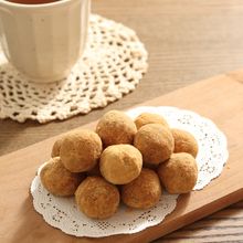 洗い物ゼロ！米粉の黒蜜きな粉スノーボール風クッキー