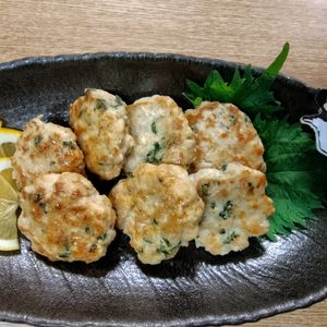 1285824の作ってみた!投稿(旨味効きすぎ♪【むね肉と大葉のうま塩つくね】)