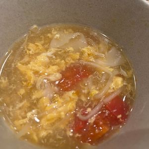 surgの作ってみた!投稿(【トマトと卵の酸辣湯スープ】食欲そそる酸味とピリ辛が絶妙♬︎)