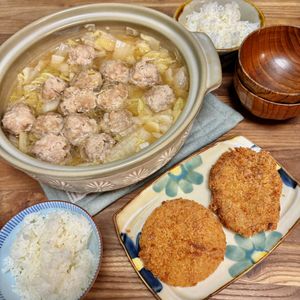 ぴいすけの作ってみた!投稿(ごろっとジューシー豚団子と白菜のお鍋)