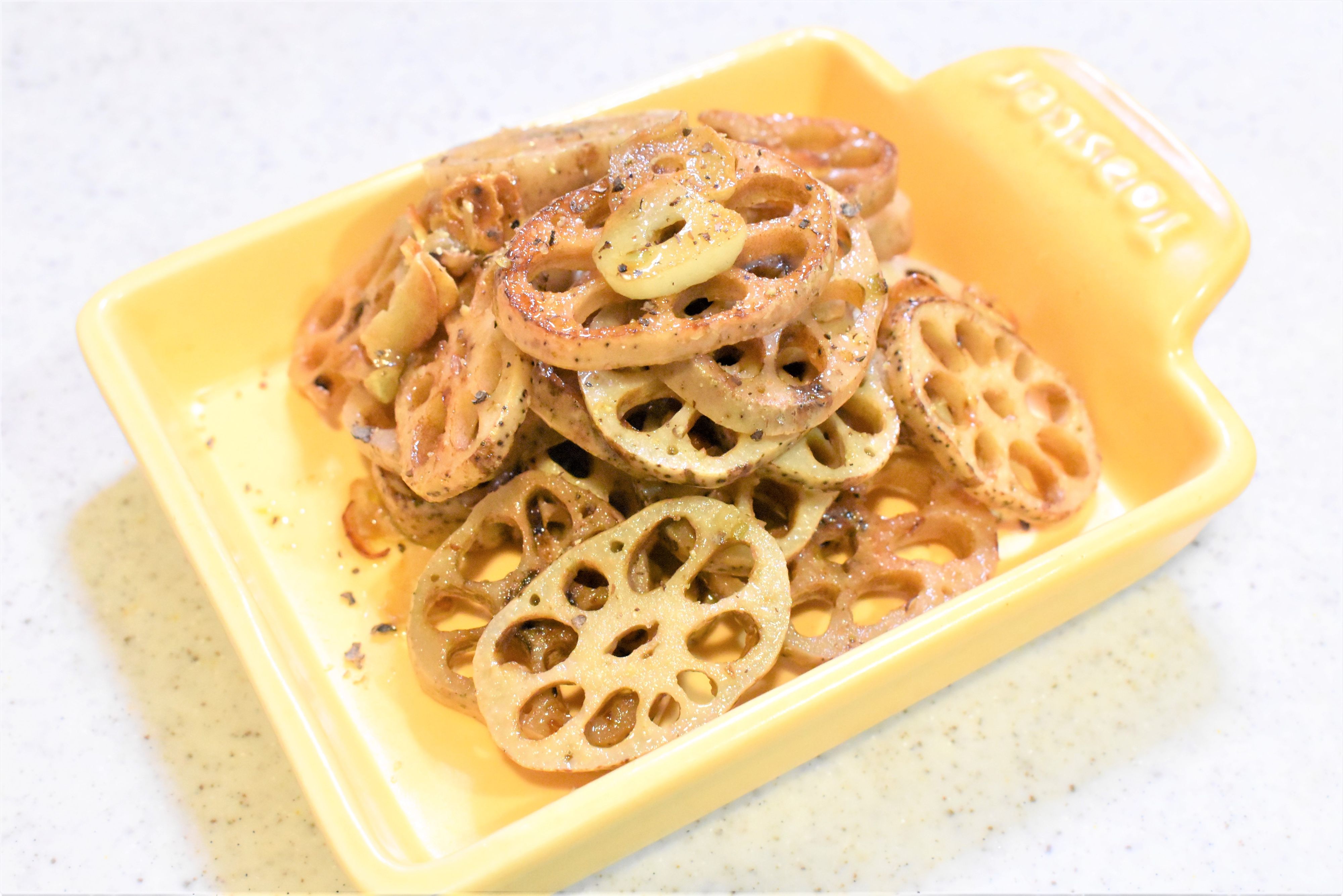 やたらと旨い！れんこんのにんにく炒め | レシピサイトNadia