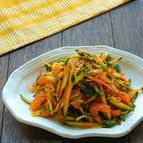 香味野菜と白身魚のフェムチム(刺身和え)