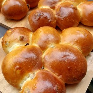 もゅなっぱの作ってみた!投稿(3日経ってもしっとり『ちぎって食べるぶどうパン』)