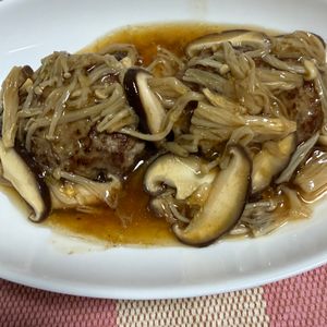 ゆっこの作ってみた!投稿(安うまヘルシー♡『豆腐ハンバーグの和風きのこあんかけ』)