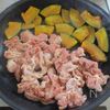 ワンパン【かぼちゃと豚肉のカレー風味炒め】食欲そそる旨さ！の工程2