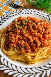 【ガーリックトマトのミートソースパスタ】身近な調味料で♪