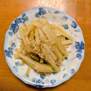 ゆきまる🐬🫧の作ってみた!投稿(【甘辛旨！大根の皮のきんぴら】ご飯がすすむ節約おかず☆)