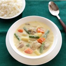 塩こうじと豆乳のチキンクリームシチュー