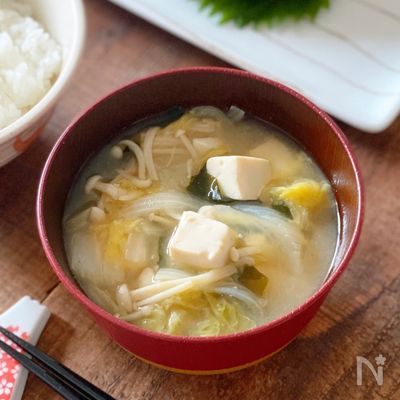豆腐と野菜の味噌汁