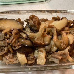 やまの作ってみた!投稿(日持ちする作り置きおかず【豚肉ときのこの生姜煮】)