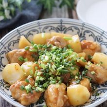 作りやすい激旨だれ♡チキンとポテトのピリ辛にんにく中華だれ