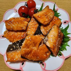 ナムディの作ってみた!投稿(【鮭の甘酢ごま照り】ふっくら美味しいお魚レシピ♡)